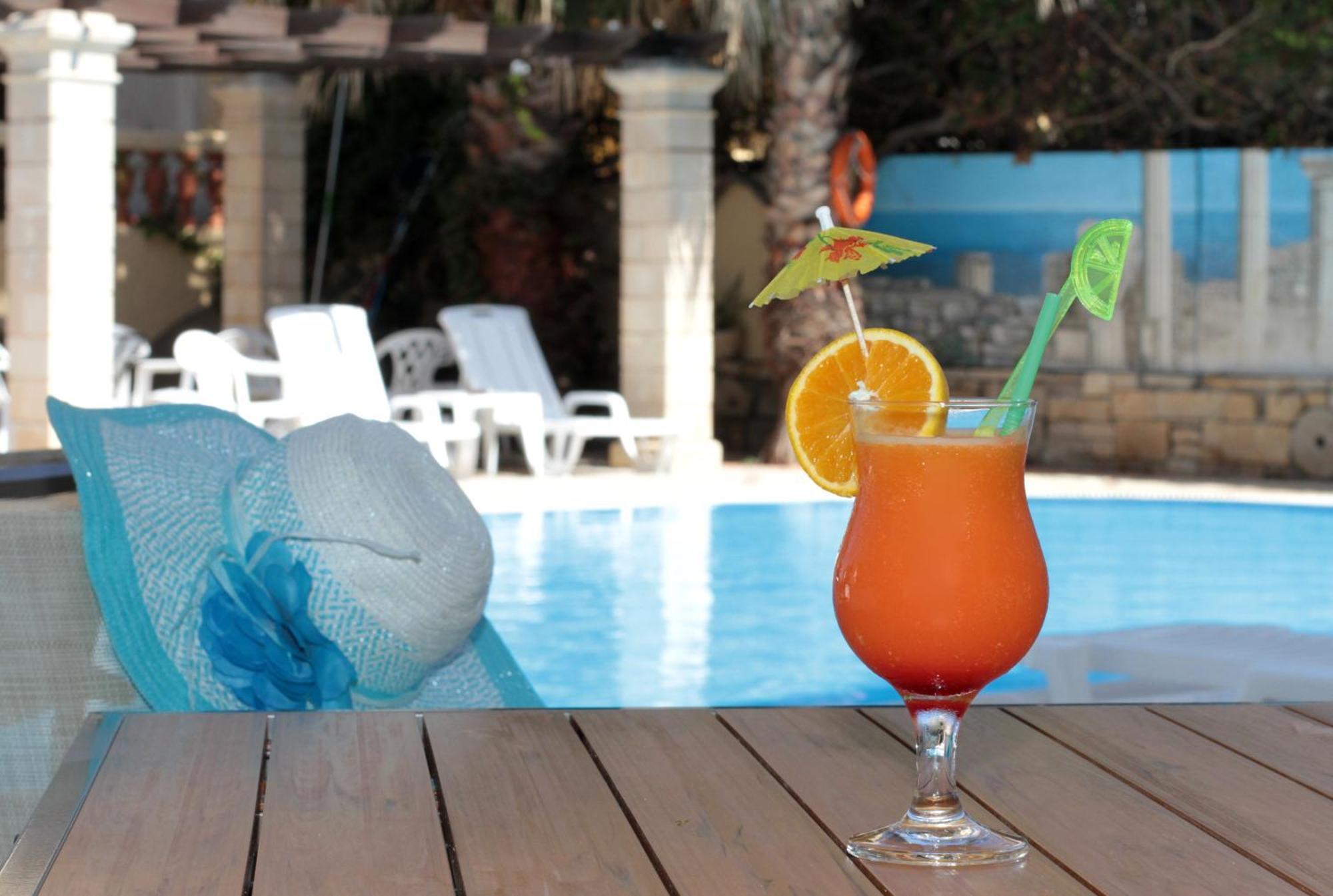 Petra Beach Hotel Hersonissos  Exterior foto